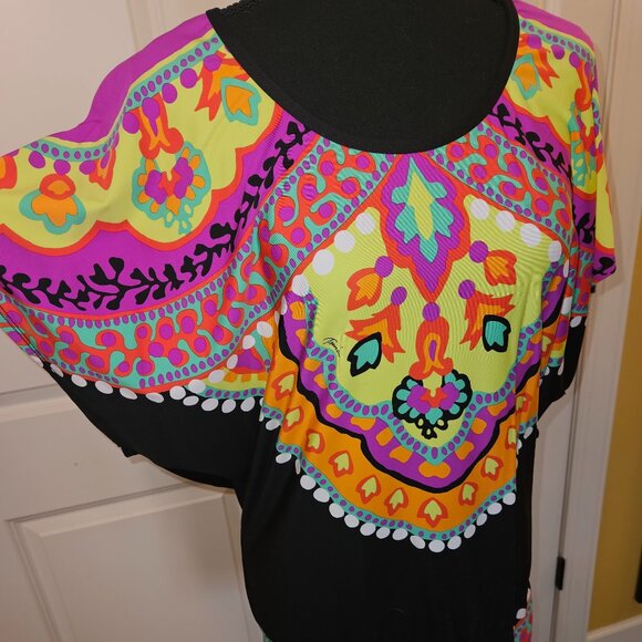 Trina Turk Swim Cover - Rare Design - Picture 1 of 5